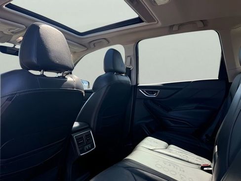 Used 2021 Subaru Forester Limited image 11