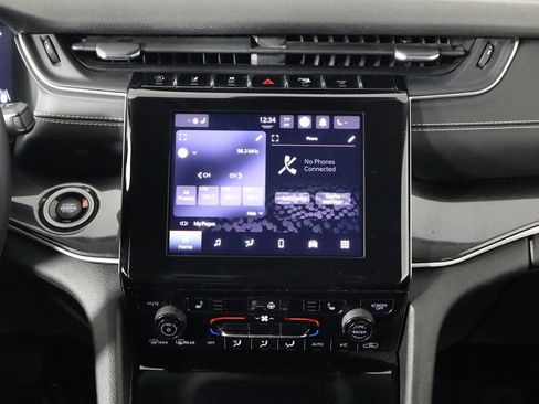 Used 2022 Jeep Grand Cherokee L Laredo w/ Luxury Tech Group I AWD/4WD image 27