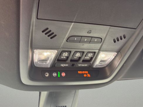 Used 2024 Buick Enclave Essence w/ Experience Buick Package FWD image 20