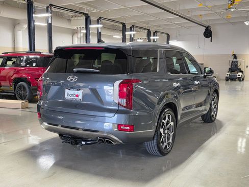 Used 2022 Hyundai Palisade Calligraphy w/ Cargo Package FWD image 7
