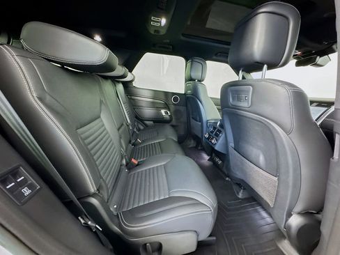 Used 2023 Land Rover Discovery S R-Dynamic image 28