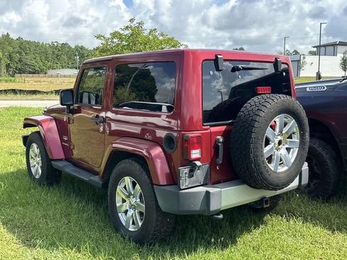 Used 2012 Jeep Wrangler Sahara w/ Connectivity Group AWD/4WD image 16