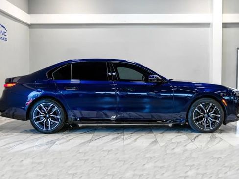 Used 2023 BMW 740i RWD image 9