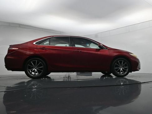 Used 2016 Toyota Camry XSE w/ Moonroof Package FWD image 39