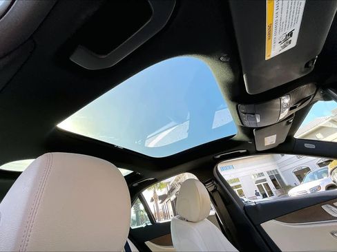 Used 2022 Mercedes-Benz E 350 4MATIC Sedan w/ Driver Assistance Package image 14