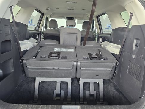 Used 2024 Kia Carnival LX image 64