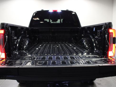 Used 2025 Ford F250 Platinum AWD/4WD image 14