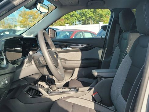 Used 2025 Chevrolet TrailBlazer LT image 10