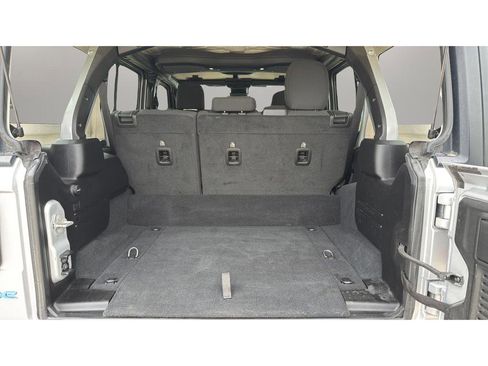 Used 2024 Jeep Wrangler Unlimited Rubicon 4xe AWD/4WD image 16
