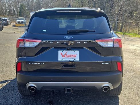 Used 2022 Ford Escape Titanium w/ Titanium Elite Package AWD/4WD image 5