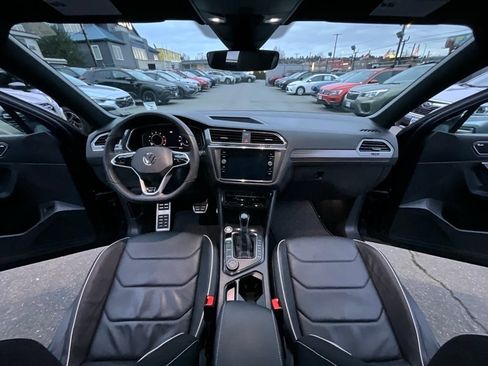 Used 2022 Volkswagen Tiguan SEL R-Line image 15