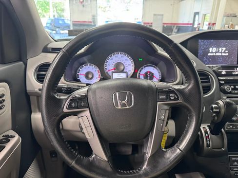 Used 2013 Honda Pilot Touring image 23