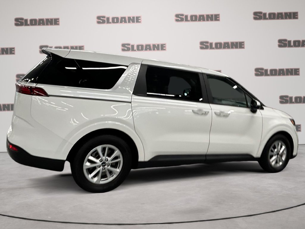Used 2022 Kia Carnival LX FWD image 6