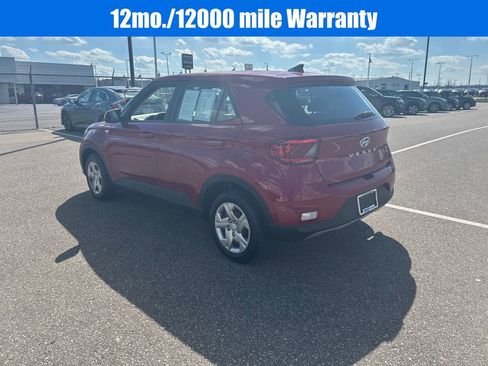 Used 2020 Hyundai Venue SE image 6