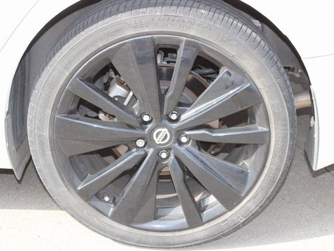 Used 2022 Nissan Altima 2.5 SR w/ Midnight Edition Package image 27