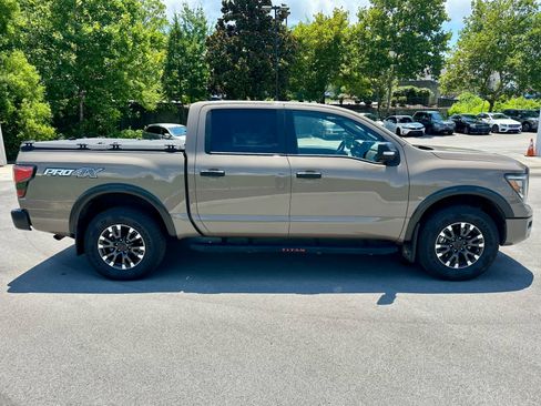 Used 2024 Nissan Titan PRO-4X w/ Pro-4x Convenience Package AWD/4WD image 4