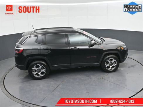 Used 2022 Jeep Compass Trailhawk w/ Trailhawk Convenience Group image 46