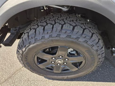 Used 2024 Ford Bronco Black Diamond AWD/4WD image 25