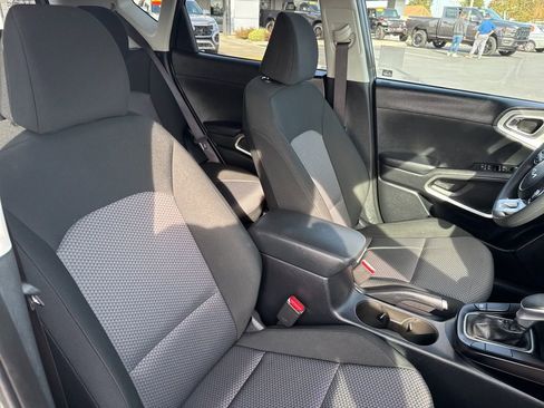 Used 2024 Kia Soul LX w/ Option Group 015 image 13
