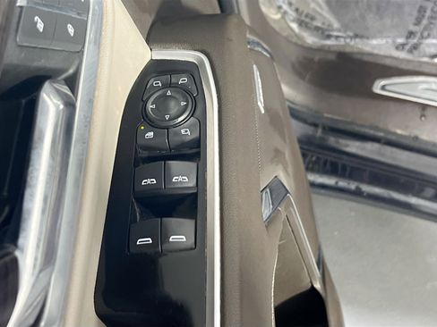 Used 2022 Chevrolet Silverado 1500 LTZ w/ LTZ Convenience Package II image 17