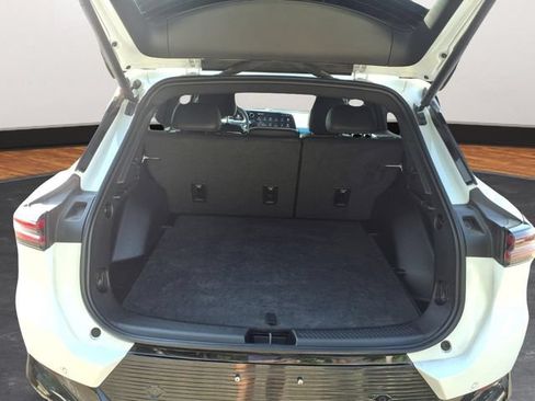 Used 2024 Chevrolet Equinox EV LT FWD image 21