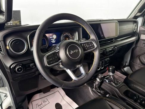 Used 2024 Jeep Wrangler Unlimited Sahara w/ Technology Group AWD/4WD image 9