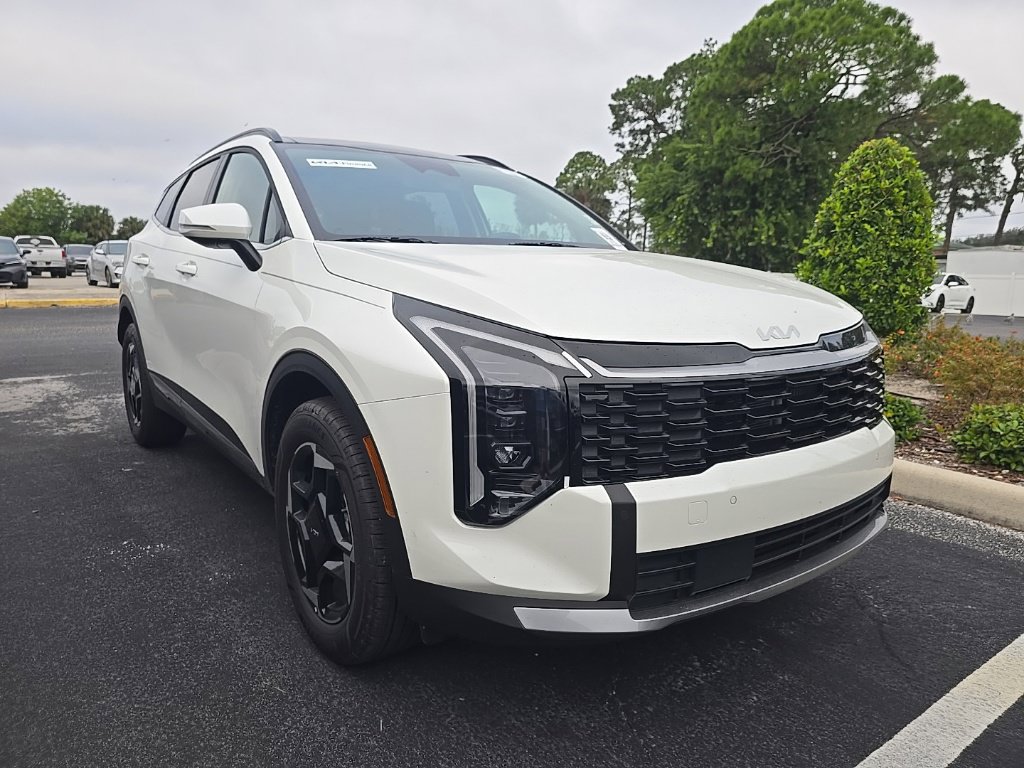 Certified 2026 Kia Sportage EX w/ EX Panoramic Sunroof Package AWD/4WD image 1