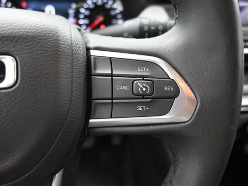 Used 2024 Jeep Compass Latitude AWD/4WD image 20