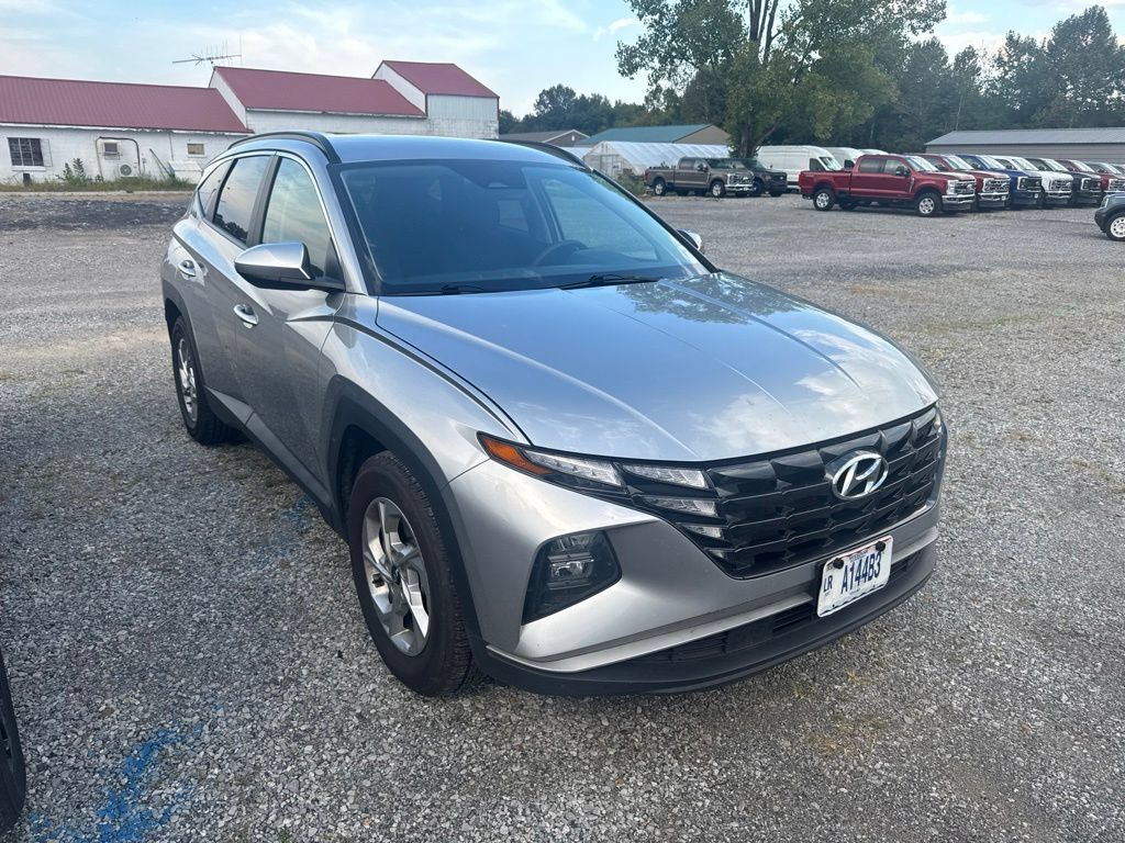 Used 2024 Hyundai Tucson SEL FWD image 2