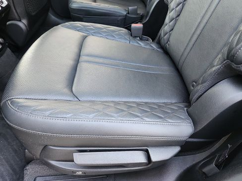 Used 2023 Kia Sorento SX image 26