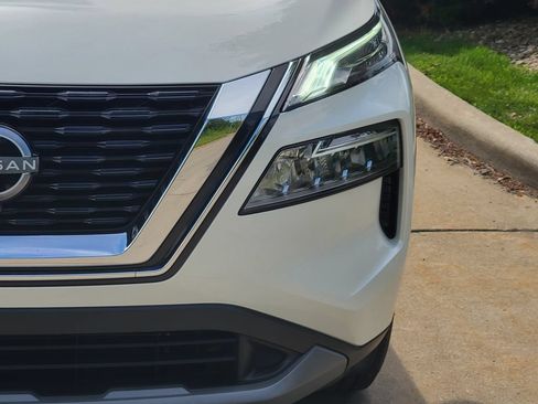 Certified 2023 Nissan Rogue SV AWD/4WD image 10
