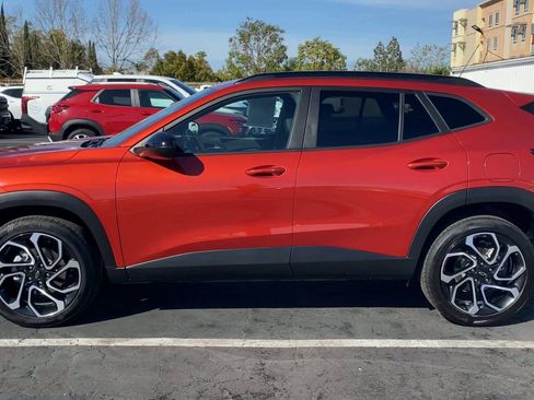 Used 2024 Chevrolet Trax RS w/ Driver Confidence Package image 9