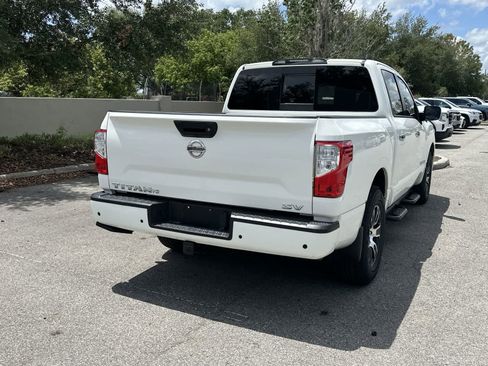 Used 2021 Nissan Titan SV w/ SV Convenience Package RWD image 8