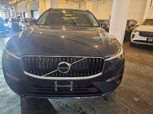 Certified 2023 Volvo XC60 B5 Core AWD/4WD image 6