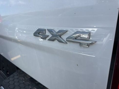 Used 2022 RAM 1500 Classic SLT AWD/4WD image 14
