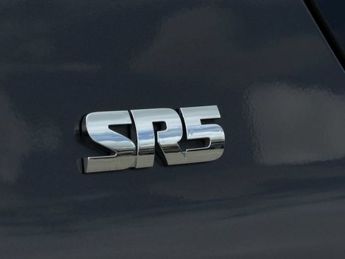 Used 2017 Toyota 4Runner SR5 Premium RWD image 13