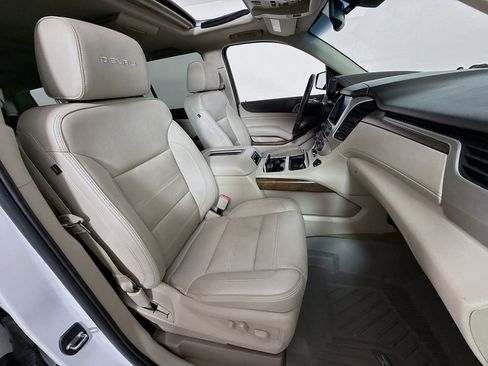 Used 2019 GMC Yukon XL Denali w/ Denali Ultimate Package image 29