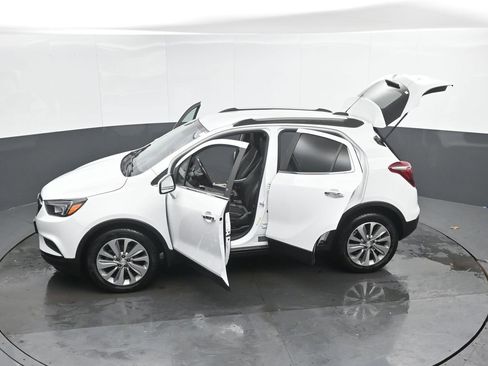 Used 2020 Buick Encore Preferred image 50