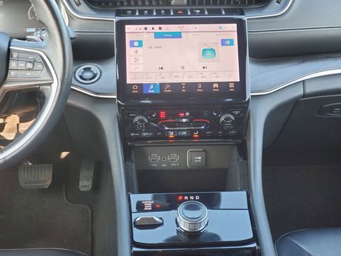 Used 2022 Jeep Grand Cherokee L Limited image 37