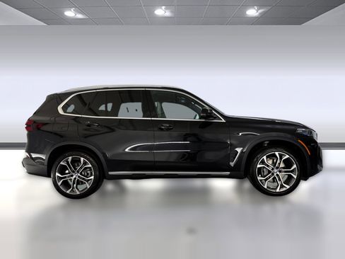 Used 2026 BMW X5 sDrive40i image 8