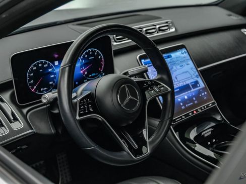 Used 2022 Mercedes-Benz S 580 4MATIC Sedan w/ AMG Line Package image 51