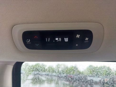 Used 2023 Chrysler Voyager LX FWD image 20