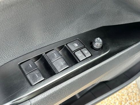 Used 2025 Toyota Camry LE image 27