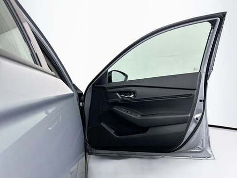 Used 2025 Honda Accord SE image 32