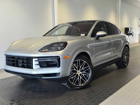 Used 2024 Porsche Cayenne Coupe image 1