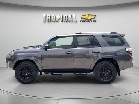 Used 2019 Toyota 4Runner SR5 Premium AWD/4WD image 2
