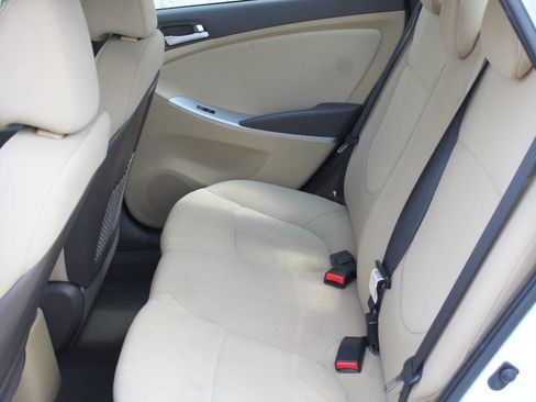 Used 2013 Hyundai Accent GLS image 15