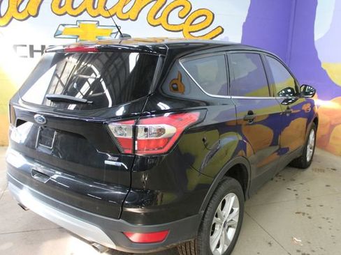 Used 2017 Ford Escape SE AWD/4WD image 8