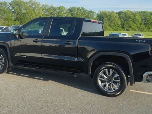 Used 2023 GMC Sierra 1500 Pro w/ Pro Value Package AWD/4WD image 6