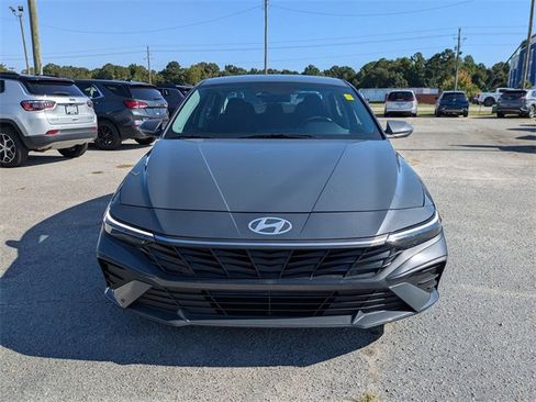 Used 2024 Hyundai Elantra SEL image 8